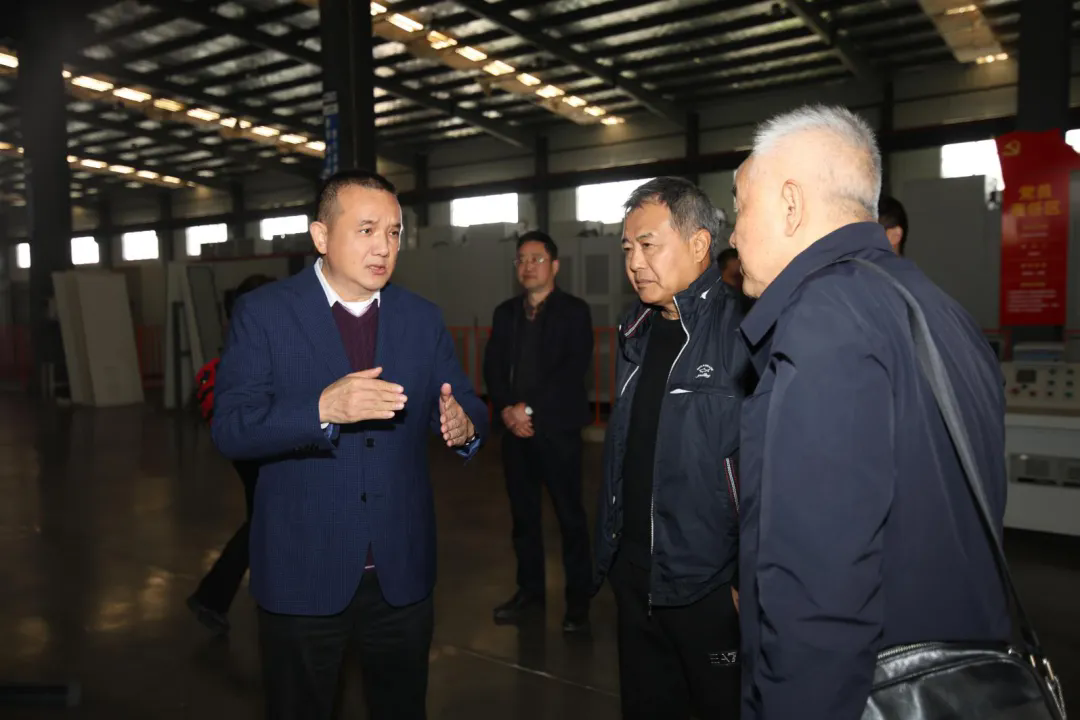 看見未來，才有未來?——中國服務(wù)型制造產(chǎn)業(yè)聯(lián)盟專家印建安一行赴大禹電氣考察指導(dǎo)